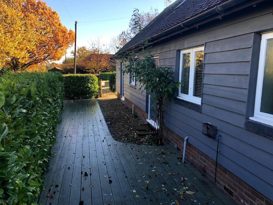 Converted Countryside Barn Inkpen Bagian luar foto